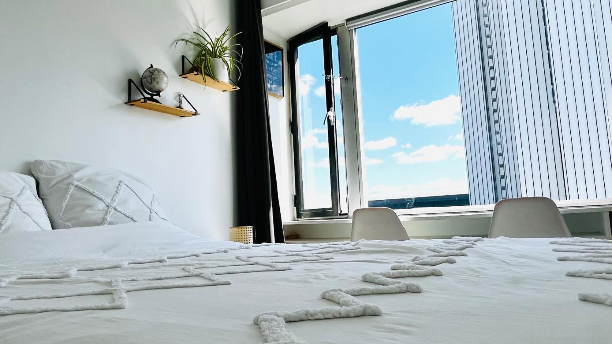 2 Private Bedrooms, Montparnasse Station Paris Exterior foto